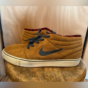 Wheat Nike SB - Stefan Janoski mid plaid lining size 10